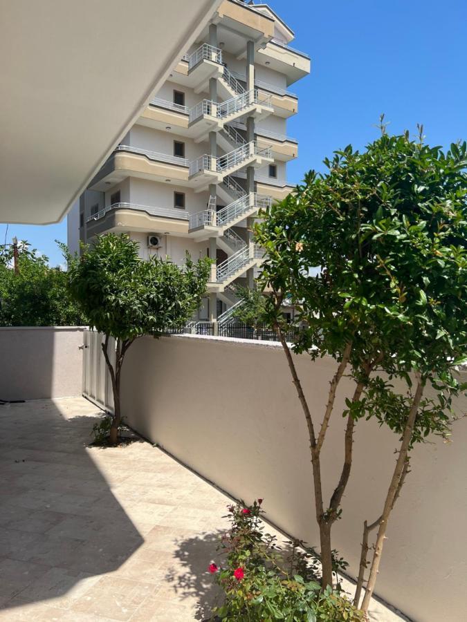 Guest House Sala Durres Exterior photo